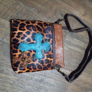 Crossbody cross purse